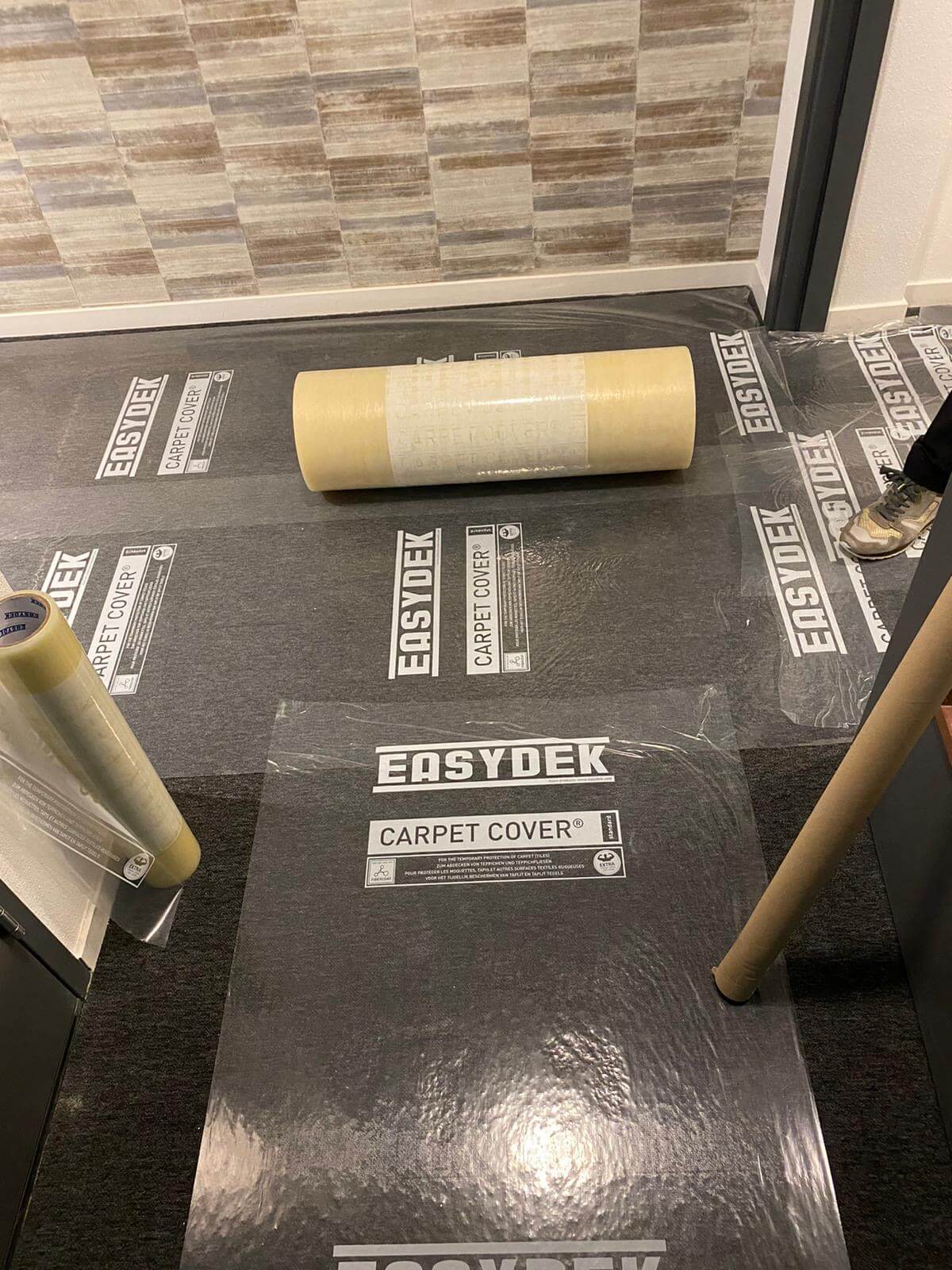 Tapijt afdekken tijdens verhuizen